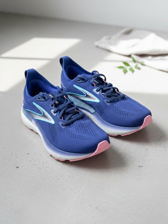 Cut in half: Brooks Glycerin GTS 22 Review (2025) | RunRepeat Brooks Glycerin GTS 22 Running Shoes